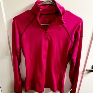 **SOLD** Women’s Nike Dri-Fit Quarter zip Size M